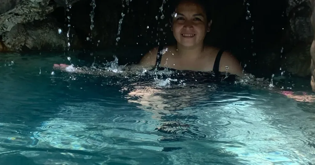 From CDMX: Hot Springs and Thermal Baths in Tolantongo Caves