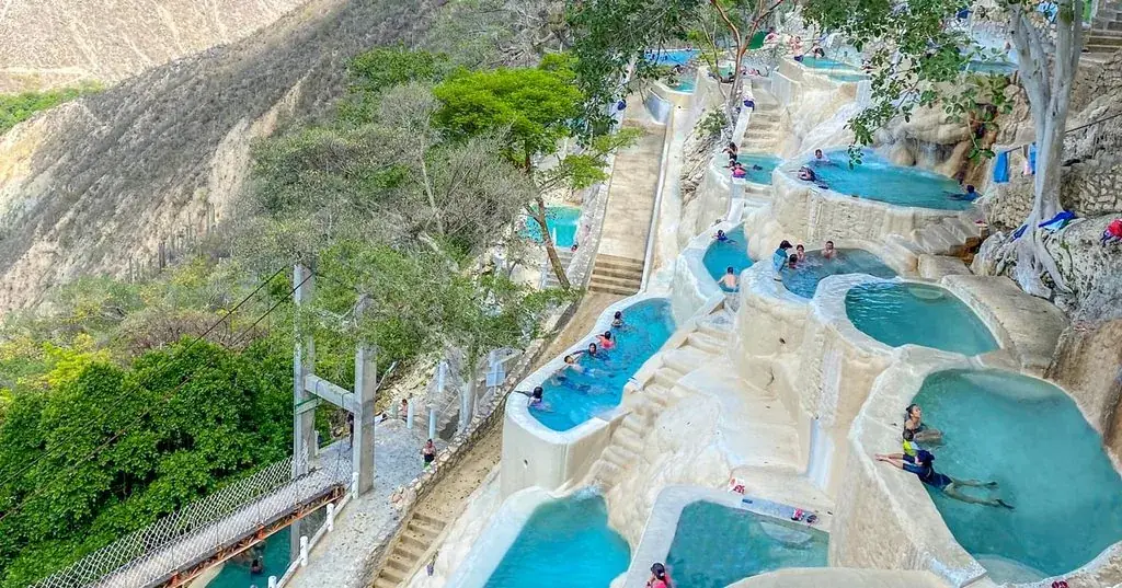 A small-group tour day at the terraced pools